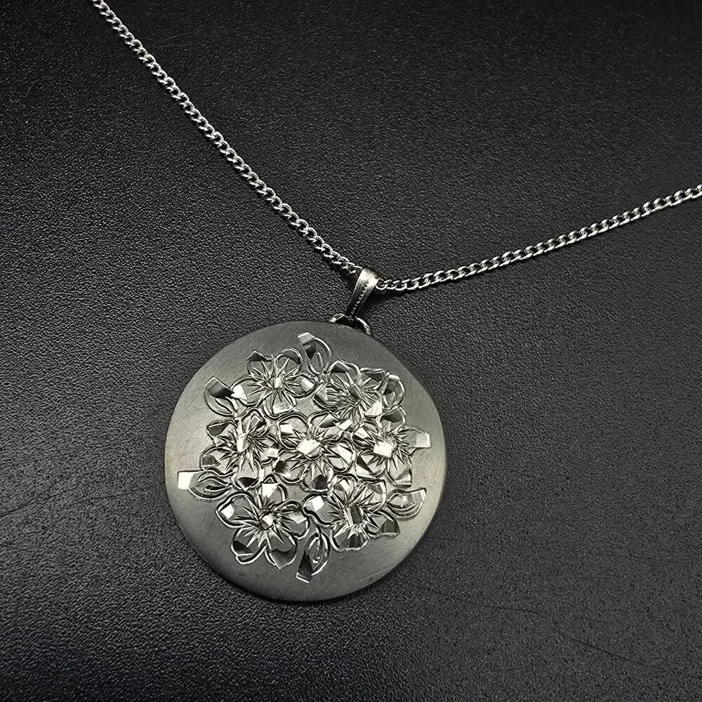 Etched Silver Tone Forget-Me-Not Flower Necklace Pendant Vintage Jewelry
